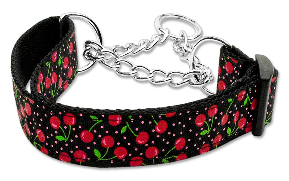 This fashionable, durable martingale collar from Mirage Pet Products is sure to make your pooch the talk of the neighborhood!  Martingale style collars are meant to be used for walking, to ensure that you have better control than with a standard buckle co