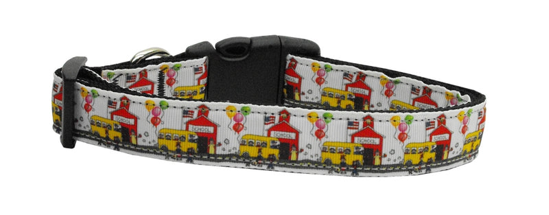 This 3/8" wide cat collar is made of durable nylon with a high quality ribbon overlay.  It includes a buckle specially designed to break away in the event that your cat becomes entangled while wearing it.