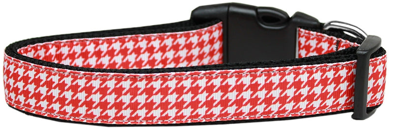 This 1" wide size XL dog collar is made of durable nylon with a high quality ribbon overlay.  It is adjustable to fit a neck size from 23-32".